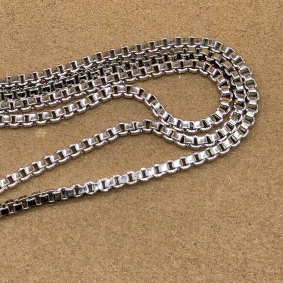 Vince Camuto Necklace Silver Tone Chunky Box Chain Long High Polished 30"- 31.5" - Picture 6 of 7